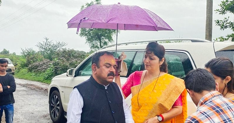 चाकणकरांच्या राजीनाम्यानंतर राजकारणात खळबळ; अंजली दमानिया यांचे पुढच्या टार्गेटचे संकेत